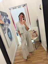 Load image into Gallery viewer, Crinkle Palazzo Pant